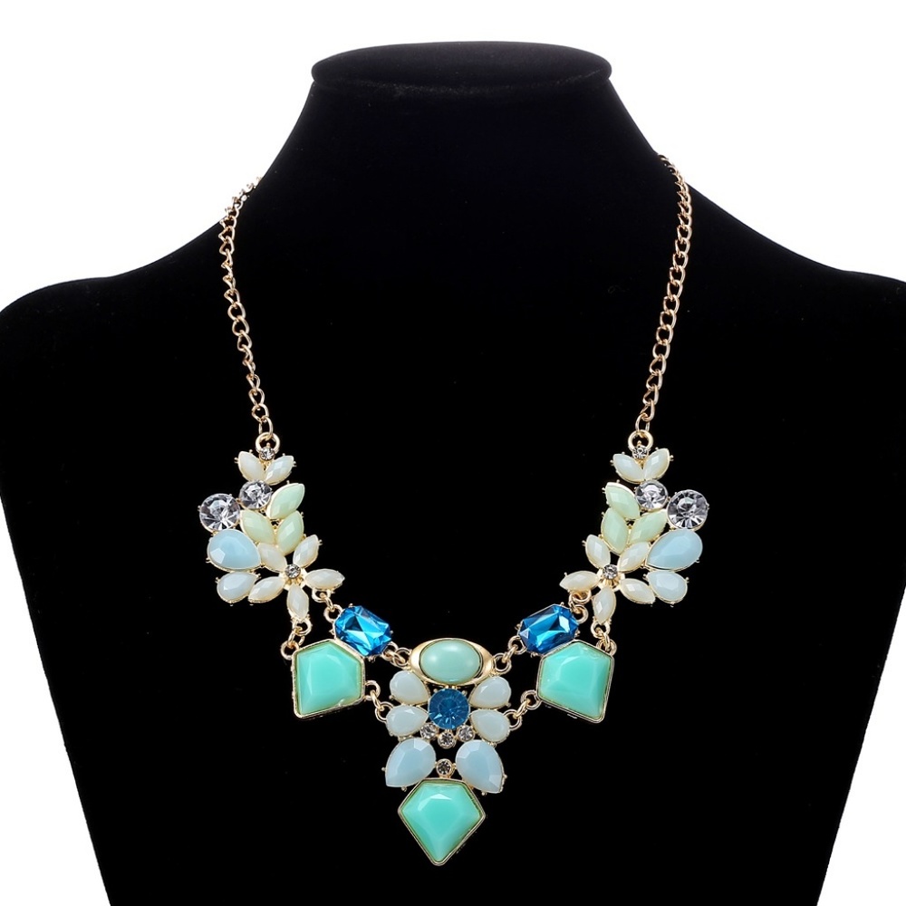 Beautiful Blue Statement Necklace, NEW - Picture 2 of 2